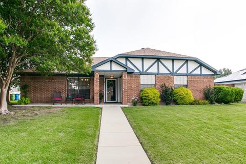 1557 Autumn Breeze Ln, Lewisville, TX 75077