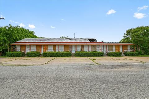 101 N Pecan St, Leonard, TX 75452