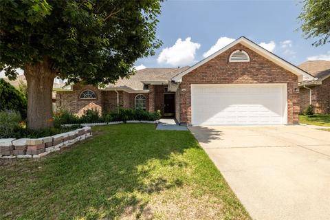 7305 Amber Dr, Watauga, TX 76148