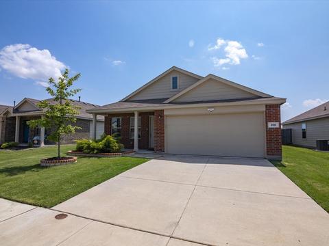 208 Falling Star Dr, Haslet, TX 76052