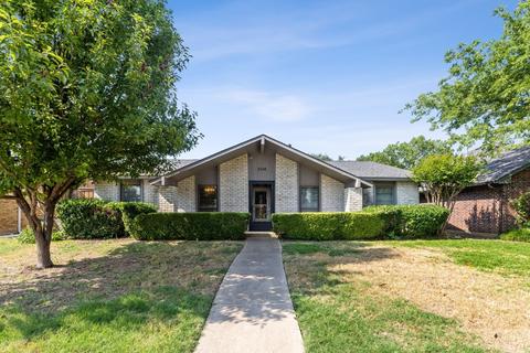 5104 Stanley Dr, The Colony, TX 75056