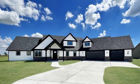 2050 Constitution Ct, Nevada, TX 75173