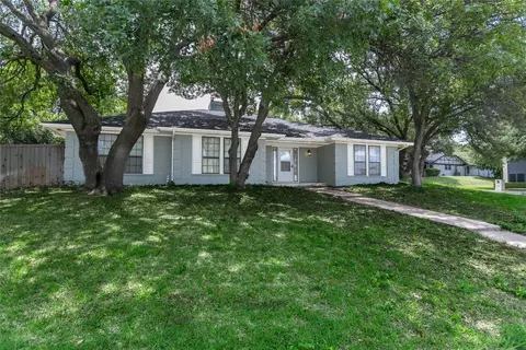 7745 Skylake Dr, Fort Worth, TX 76179