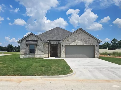 2101 Briarwood Dr, Bridgeport, TX 76426