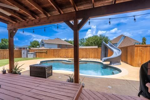 9114 Royal Burgess Dr, Rowlett, TX 75089