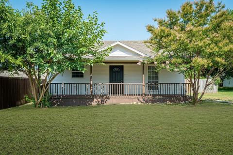 620 1st St, Princeton, TX 75407
