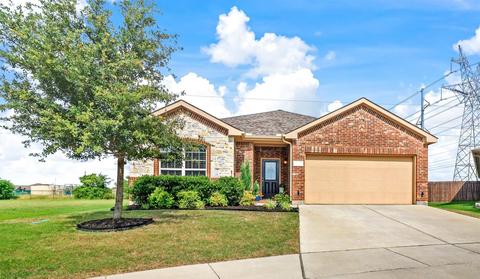 1017 Sierra Blanca Dr, Burleson, TX 76028