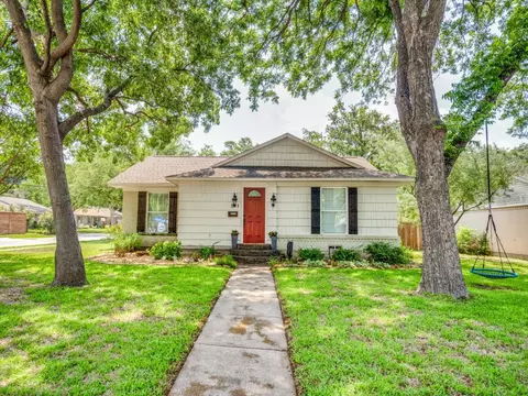 501 S Weatherred Dr, Richardson, TX 75080