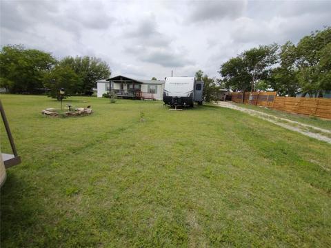 9429 Thompson Rd, Alvarado, TX 76009