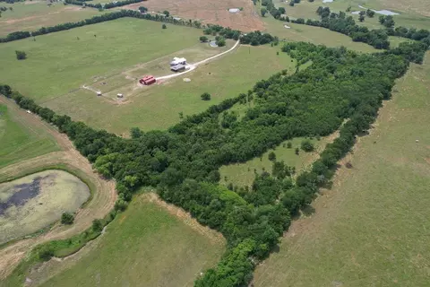2892 County Road 1051, Celeste, TX 75423