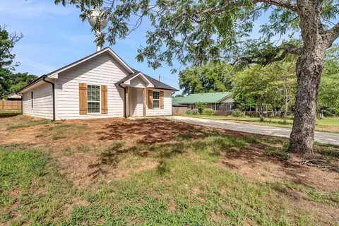 201 N Main St, Arp, TX 75750