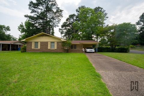 813 Claiborne St, Minden, LA 71055