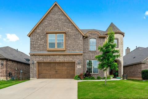 8860 Devonshire Dr, Fort Worth, TX 76131