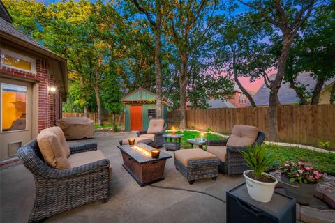 2306 Mallory Dr, Corinth, TX 76210
