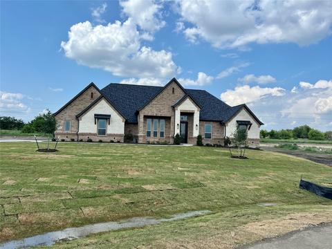 154 Coalson Xing, Azle, TX 76020