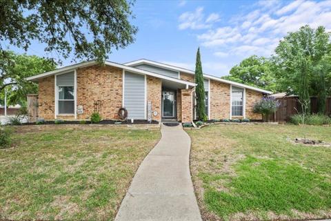 1901 Paxton Dr, Carrollton, TX 75007