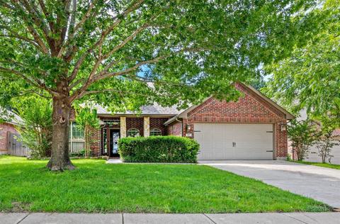 502 Valencia Dr, Arlington, TX 76002