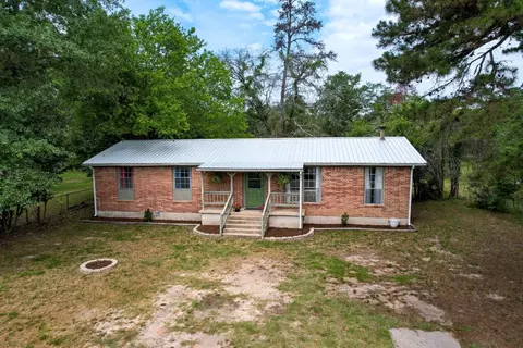 401 Kings Country Blvd, Scroggins, TX 75480