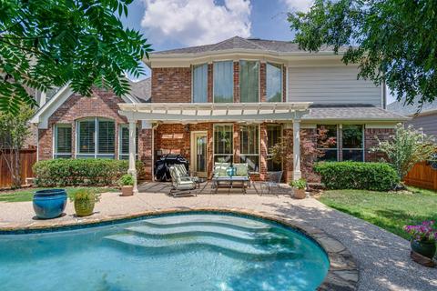 724 Lathrop St, Lantana, TX 76226