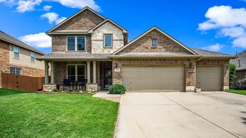 732 Catalpa Rd, Saginaw, TX 76131