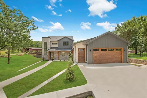 124 Pinnacle Club Dr, Mabank, TX 75156