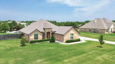 101 Mitch Ct, Boyd, TX 76023