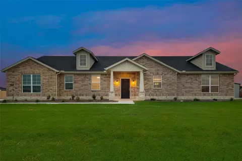 129 Range Ln, Decatur, TX 76234