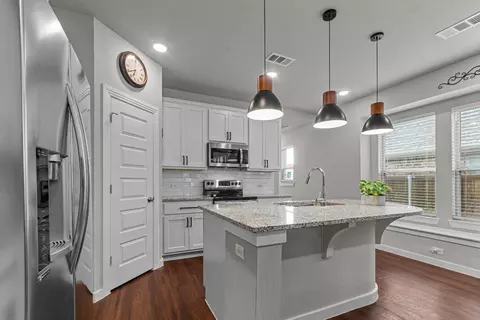 3505 Tulip Dr, Aubrey, TX 76227