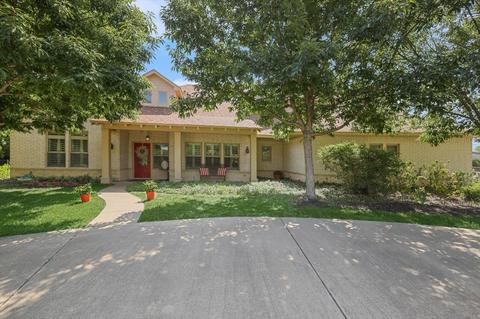 212 Verna Trl N, Fort Worth, TX 76108