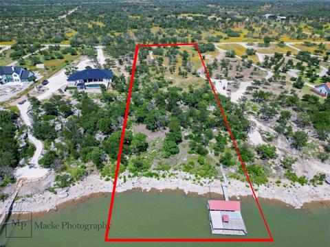 977 Deepwater Rd, Brownwood, TX 76801