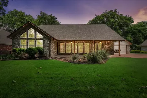 8719 S Monticello Cir, Granbury, TX 76049