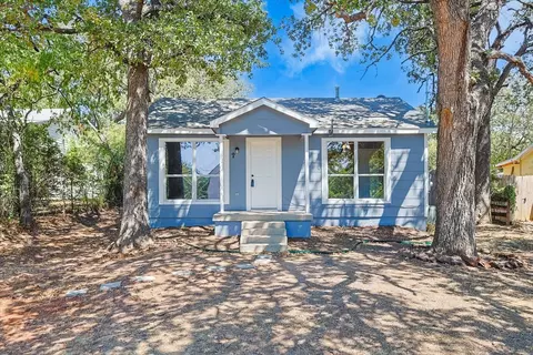 2320 Bolivar St, Denton, TX 76201