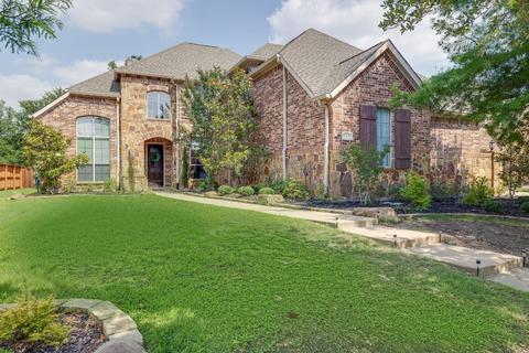 8931 Crockett Dr, Lantana, TX 76226
