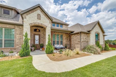 2751 Christine Ln, Midlothian, TX 76065