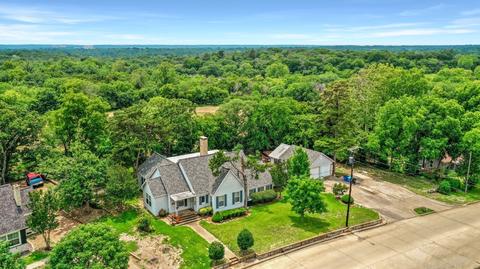1700 W Crawford St, Denison, TX 75020