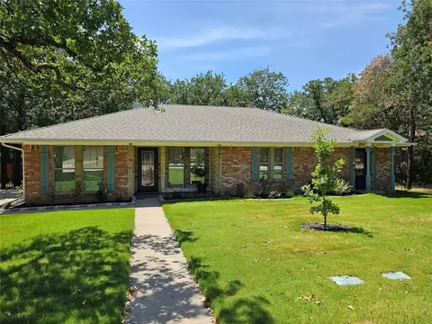 206 Shady Oak Rd, Keene, TX 76059
