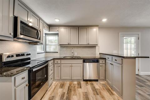 9607 Santa Clara Dr, Fort Worth, TX 76116