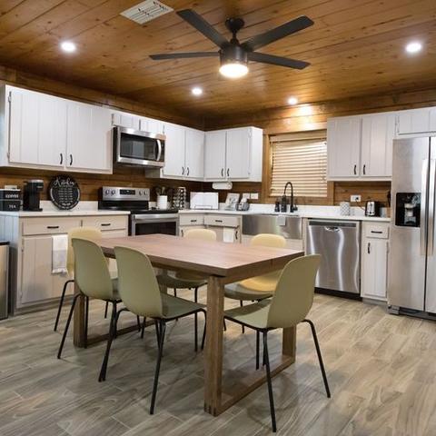 687 Honeysuckle Trl, Mount Vernon, TX 75457