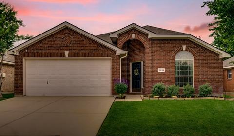 3941 Shiver Rd, Fort Worth, TX 76244