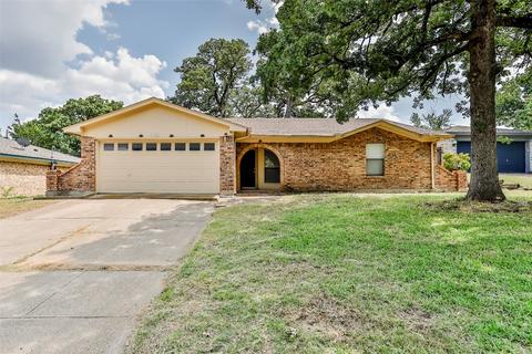 4102 Chipwood Ct, Arlington, TX 76017