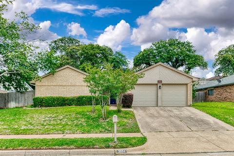 3504 Ridge Haven Cir, Bedford, TX 76021