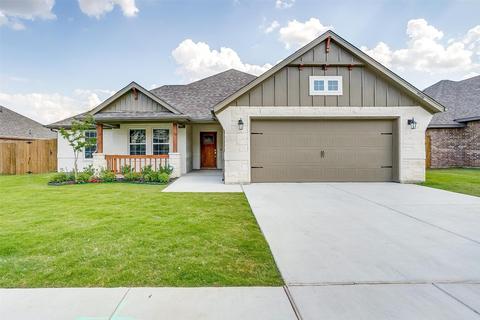 956 Sam St, Springtown, TX 76082