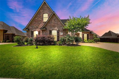 715 Dumaine Dr, Bossier City, LA 71111