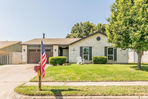 7104 Winchester Rd, North Richland Hills, TX 76182