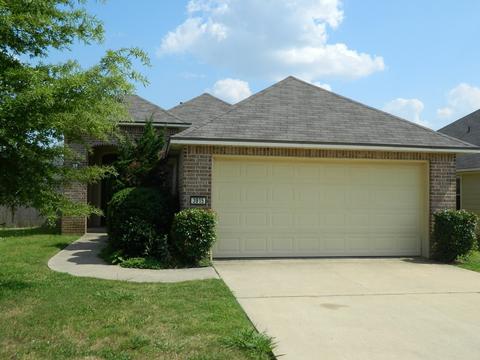 3915 White Lake Dr, Bossier City, LA 71111