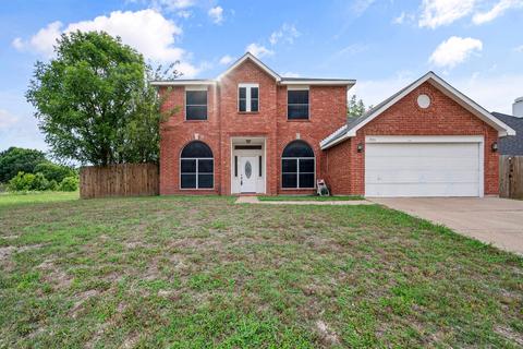 7901 Hayfield Ct, Fort Worth, TX 76137