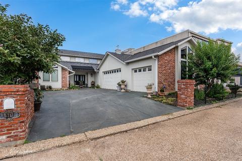 5717 Shoreline Dr, Shreveport, LA 71119