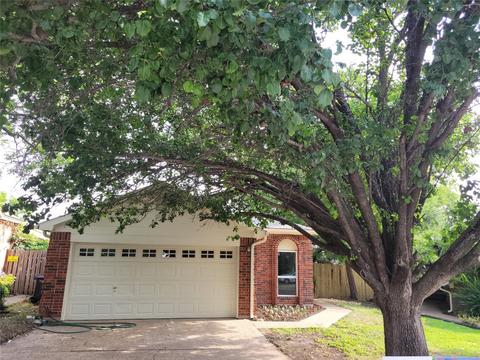 10600 Tall Oak Dr, Fort Worth, TX 76108