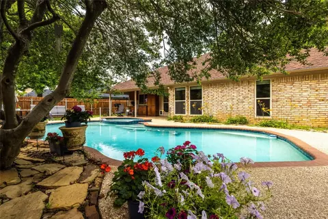 618 Highview Ln, Grapevine, TX 76051