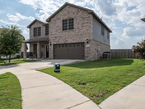 10620 Hartley Ln, Fort Worth, TX 76108